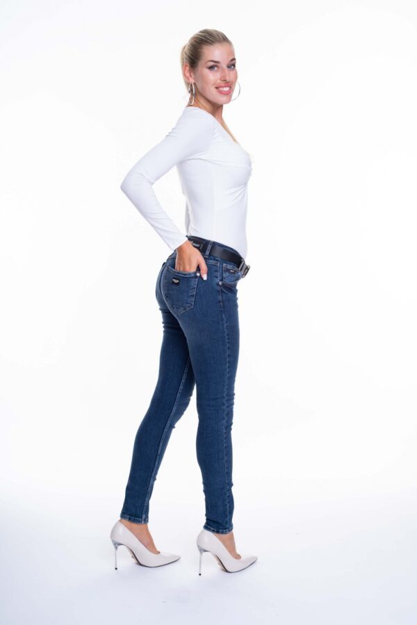 Mayo Chix Blossom farmer - Image 4